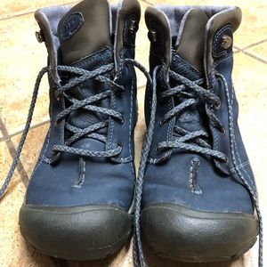 EUC Keen Cold weather waterproof size 8.5 boots